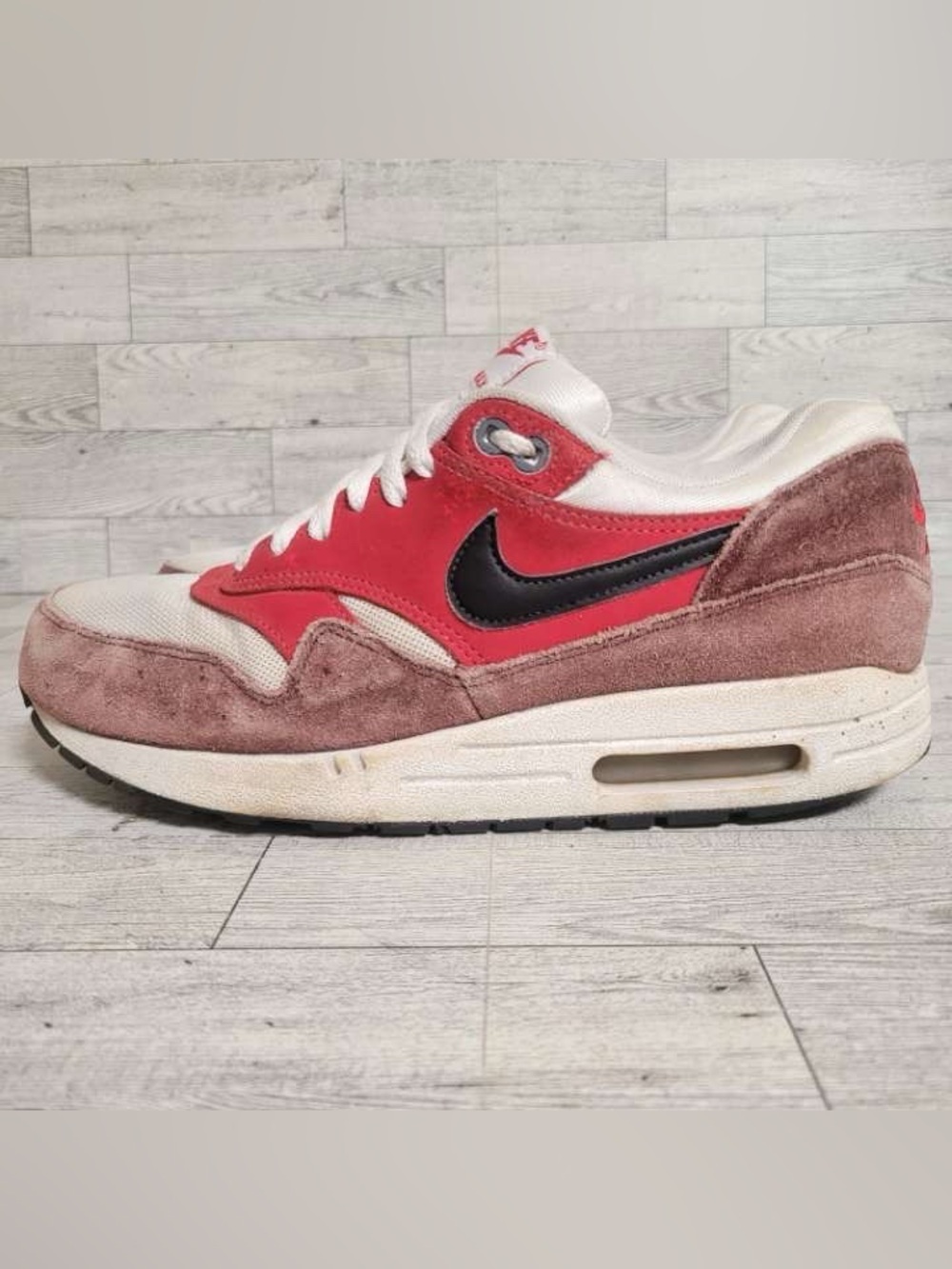 Mens Nike Air Max 1 Essential University Red Black Leather Suede Sneakers Size 7